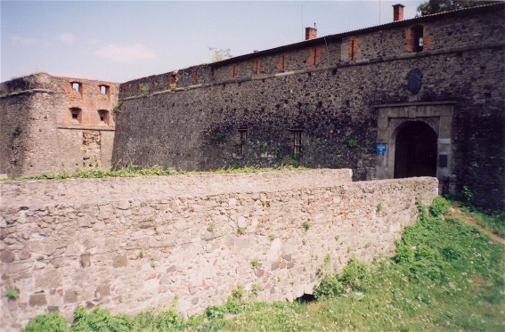 Image - Uzhhorod castle fortifications.